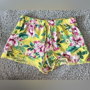 Hollister Yellow Patterned Flowy Shorts